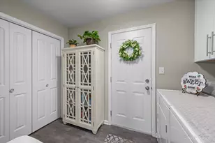 666 Surryse Rd, Lake Zurich, IL 60047 - Photo 15