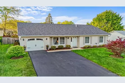 666 Surryse Road, Lake Zurich, IL 60047 - Photo 1