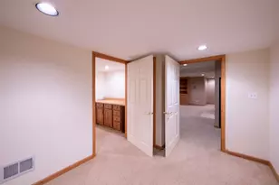 833 Huntleigh Dr, Naperville, IL 60540 - Photo 31