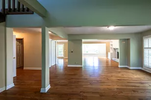 833 Huntleigh Dr, Naperville, IL 60540 - Photo 3