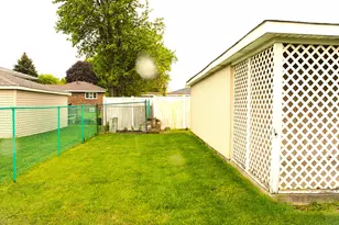 10013 S Menard Ave, Oak Lawn, IL 60453 - Photo 25