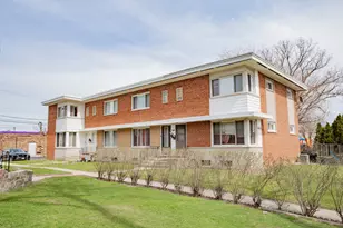 4852 Carol St, Skokie, IL 60077 - Photo 3
