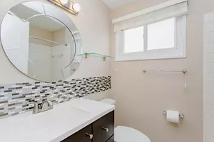4852 Carol St, Skokie, IL 60077 - Photo 21