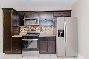 4852 Carol St, Skokie, IL 60077 - Photo 13
