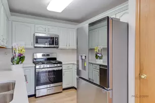 2944 Oak Ct, Schaumburg, IL 60193 - Photo 13