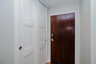 1101 S Hunt Club Dr, Mount Prospect, IL 60056 - Photo 5
