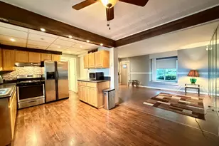 421 Standish Ct, Bolingbrook, IL 60440 - Photo 3
