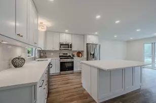 24340 Davids Ct, Naperville, IL 60564 - Photo 13