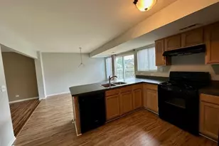 1752 Rebecca Ln, Aurora, IL 60504 - Photo 9