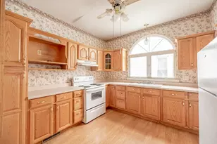 5834 W Byron St, Chicago, IL 60634 - Photo 5