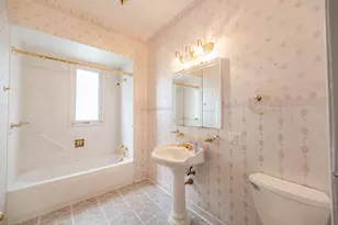 5834 W Byron St, Chicago, IL 60634 - Photo 9