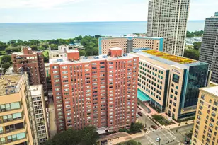 2909 N Sheridan Rd, Chicago, IL 60657 - Photo 1