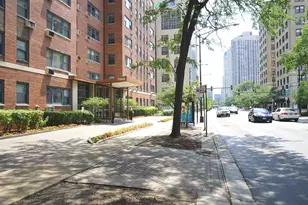 2909 N Sheridan Rd, Chicago, IL 60657 - Photo 15