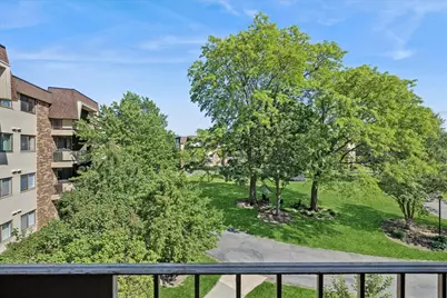 3350 N Carriageway Drive #303, Arlington Heights, IL 60004 - Photo 7