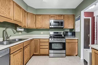 3350 N Carriageway Drive #303, Arlington Heights, IL 60004 - Photo 5
