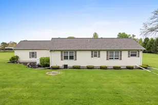 460 E Railroad Ave, Leland, IL 60531 - Photo 25