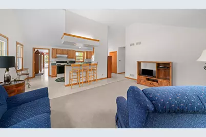 460 E Railroad Avenue, Leland, IL 60531 - Photo 5