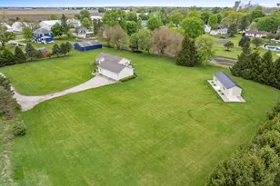 460 E Railroad Ave, Leland, IL 60531 - Photo 27