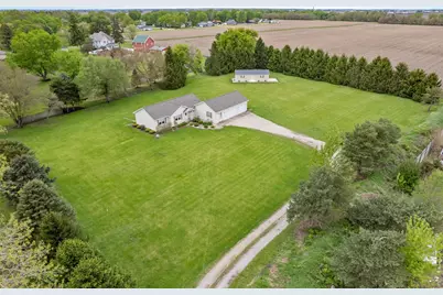 460 E Railroad Avenue, Leland, IL 60531 - Photo 1