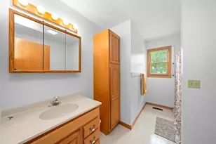 460 E Railroad Ave, Leland, IL 60531 - Photo 17