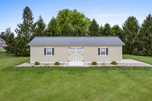 460 E Railroad Ave, Leland, IL 60531 - Photo 19