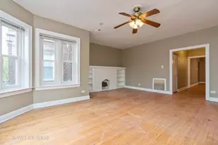 7813 S East End Ave, Chicago, IL 60649 - Photo 3