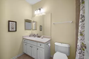 1624 Mansfield Dr, Aurora, IL 60502 - Photo 17