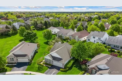 1624 Mansfield Drive, Aurora, IL 60502 - Photo 35