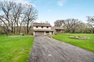 8604 Carradale Dr, Caledonia, IL 61011 - Photo 3
