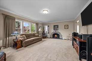 728 Hardin Ave, Aurora, IL 60506 - Photo 5