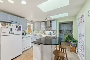 515 Oak St, Elgin, IL 60123 - Photo 7