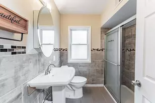 4856 Howard St, Skokie, IL 60077 - Photo 9