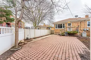 4856 Howard St, Skokie, IL 60077 - Photo 25