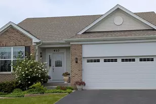 410 Mahogany Dr, Algonquin, IL 60102 - Photo 1