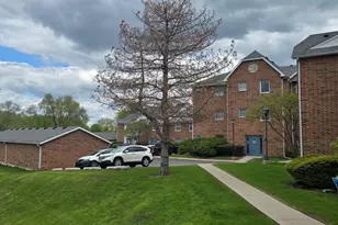 1347 Cunat Ct, Lake in the Hills, IL 60156 - Photo 13