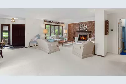 715 Tomlin Drive #A1, Burr Ridge, IL 60527 - Photo 5