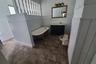 211 S West St, Cambridge, IL 61238 - Photo 9