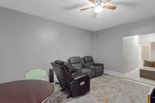 221 N Hickory St, Joliet, IL 60435 - Photo 3
