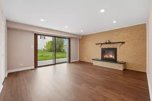 4065 Winston Dr, Hoffman Estates, IL 60192 - Photo 7