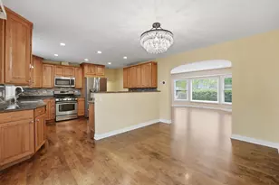 4065 Winston Dr, Hoffman Estates, IL 60192 - Photo 13