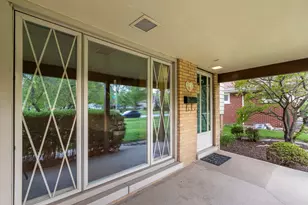 179 N Hampshire Ave, Elmhurst, IL 60126 - Photo 3