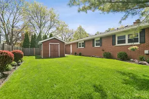 1600 E Linden Ln, Mount Prospect, IL 60056 - Photo 27
