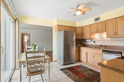 1600 E Linden Lane, Mount Prospect, IL 60056 - Photo 11