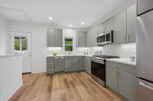 904 Hayes Ave, Oak Park, IL 60302 - Photo 9