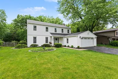 152 Lorraine Drive, Lake Zurich, IL 60047 - Photo 3