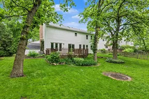 152 Lorraine Dr, Lake Zurich, IL 60047 - Photo 31