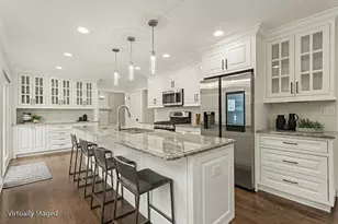 152 Lorraine Dr, Lake Zurich, IL 60047 - Photo 11