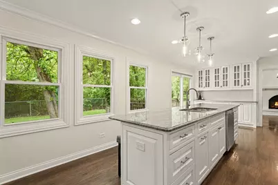 152 Lorraine Drive, Lake Zurich, IL 60047 - Photo 9
