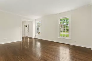152 Lorraine Dr, Lake Zurich, IL 60047 - Photo 5
