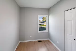 505 Greenbay Ave, Calumet City, IL 60409 - Photo 7